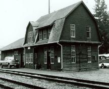 Exterior photo; B. Potyondi, Great Plains Research Consultants, 1991.