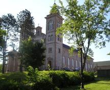 Side perspective, Saint Ninian's Cathedral, Antigonish, 2005.; Heritage Division, Nova Scotia Department of Tourism, Culture and Heritage, 2005