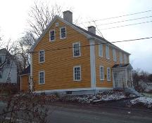 South-west view, Randall House, Wolfville, NS, 2005.; Heritage Division, NS Dept. of Tourism, Culture and Heritage, 2005