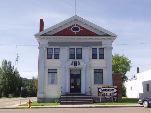 Principal facade
