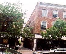 Front facade showing side wall, 2002.; Su Murdoch, 2002