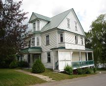 Vue en angle du 105 rue Guelph; Carleton County Historical Society