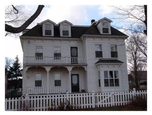 9 Russell Street