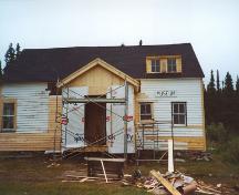 Exterior photo of the White Elephant Building under restoration, September 2002.; HFNL 2006