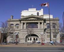 Exterior view of the Carnegie Library, 2004.; City of Victoria, Berdine Jonker, 2004.