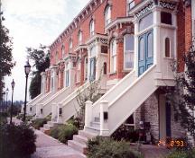 Detailed view of main (south) facade looking west towards Pinnacle Street – August 1993; OHT, 1993