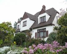 Bowden House, exterior view, 2004; Corporation of the District of Oak Bay, Liberty Walton, 2004