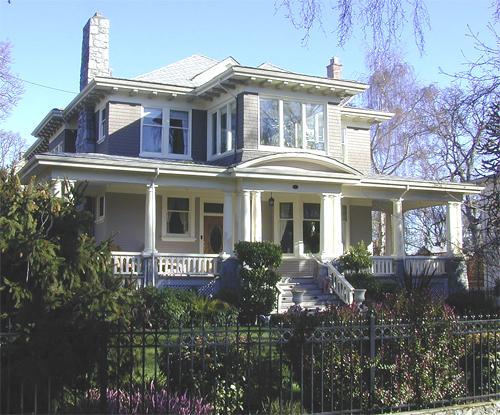 Front facade, west elevation