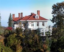 Exterior view of 1590 York Place, 2005; Corporation of the District of Oak Bay, 2005