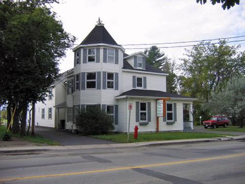 Flavien Doucet Residence - 2005
