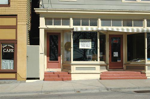 Entrance detail