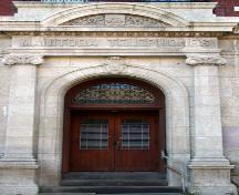 Entrance detail, from the north, of the Garry Telephone Exchange Building, Winnipeg, 2005; Historic Resources Branch, Manitoba Culture, Heritage and Tourism, 2005