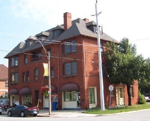 Crown Inn Facade, 2002