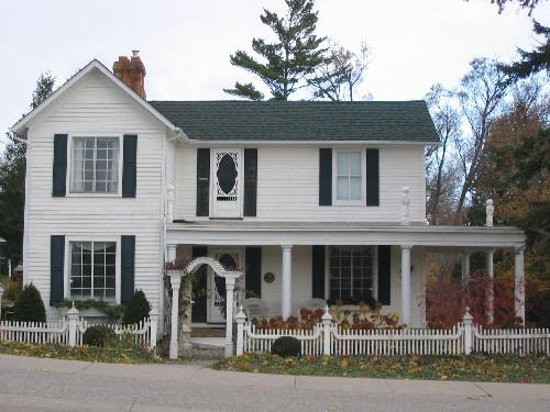 210 King Street West, 2005