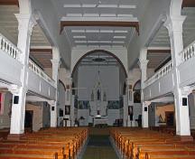 Intérieur de l'Église catholique Sainte-Anne, Ste. Anne, 2006; Historic Resources Branch, Manitoba Culture, Heritage and Tourism, 2006