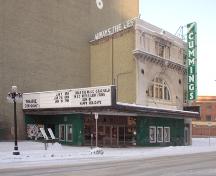 Façade principale - du sud-est de l'Ancien théâtre Walker, Winnipeg, 2005; Historic Resources Branch, Manitoba Culture, Heritage and Tourism, 2005