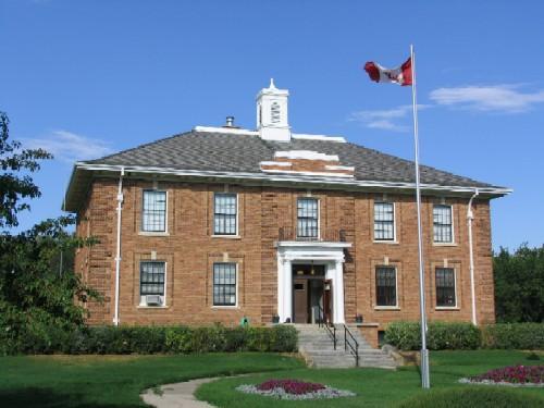 Front facade and a portion of the grounds, 2006.