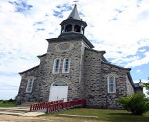 Façade principale - de l'ouest, de l'Église catholique romaine Our Lady of Seven Sorrows, Camperville, 2006; Historic Resources Brance, Manitoba Culture, Heritage and Tourism, 2006
