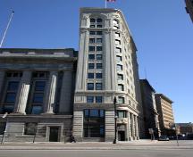 Façade ouest de l'édifice Union Tower, Winnipeg, 2006; Historic Resources Branch, Manitoba Culture, Heritage and Tourism 2006