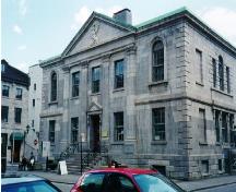 Vue générale montrant une façade de l'ancien édifice de la douane de Montréal, 1997.; Parks Canada Agency/Agence Parcs Canada, N. Clerk, 1997.