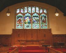 Intérieur - vue d'une fenêtre de l'abside de l'église cathédrale de Saint John, Winnipeg, 2005; Historic Resources Branch, Manitoba Culture, Heritage and Tourism, 2005