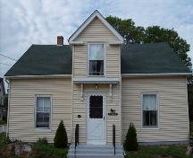 Front elevation, 19 Water Street, Bridgetown, NS, 2007.; Heritage Division, NS Dept. of Tourism, Culture and Heritage, 2007.