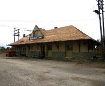 Primary Elevation, from the southeast, of the Portage la Prairie Canadian Pacific Railway Station, Portage la Prairie, 2005; Historic Resources Branch, Manitoba Culture, Heritage and Tourism, 2005