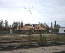 Contextual view, from the southwest, of the Portage la Prairie Canadian Pacific Railway Station, Portage la Prairie, 2005; Historic Resources Branch, Manitoba Culture, Heritage and Tourism, 2005