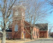 Front elevation, 60 Victoria Street East, Amherst, NS, 2007.; Heritage Division, NS Dept of Tourism, Culture and Heritage, 2007