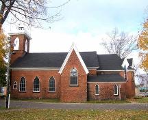 Side elevation, 60 Victoria Street East, Amherst, NS, 2007.; Heritage Division, NS Sept of Tourism, Culture and Heritage, 2007