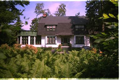 17 Mariposa Avenue