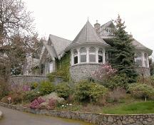 Exterior view of the Kitchin Residence.; Derek Trachsel, District of Saanich, 2004.