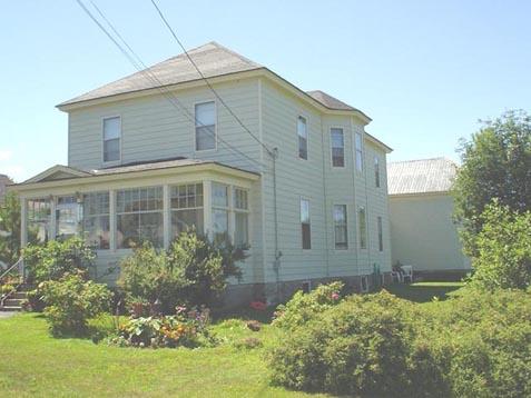 William J. Loggie Residence