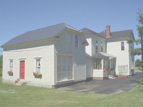 William J. Loggie Residence