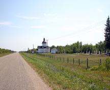 Vue d'ensemble - du nord de l'église catholique grecque ruthène Blessed Virgin Mary, région de Toutes Aides, 2006; Historic Resources Branch, Manitoba Culture, Heritage and Tourism, 2006
