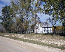 Vue d'ensemble - du sud-est de l'église anglicane All Saints Victoria, région de Stonewall, 2006; Historic Resources Branch, Manitoba Culture, Heritage and Tourism, 2006