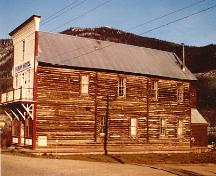Corner view of Yukon Hotel National Historic Site of Canada, after restoration.; Patrimoine Canada/ Heritage Canada