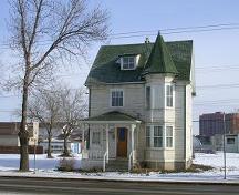 View of front elevation of William Paskins Residence on 95 Street (original location).  ; City of Edmonton, 2005