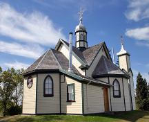 Vue secondaire - du nord-est de l'église catholique ukrainienne St. Michael's, Olha, 2006; Historic Resources Branch, Manitoba Culture, Heritage and Tourism, 2006