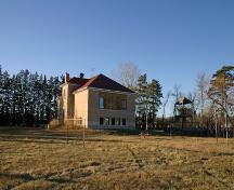 Contextual view, from the southeast, of Roseisle School, Roseisle, 2006; Historic Resources Branch, Manitoba Culture, Heritage and Tourism, 2006