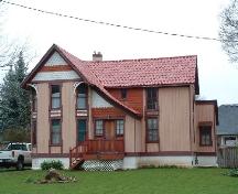 The front view of the Egerton Morden House; City of Niagara Falls, date unknown