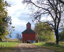 Vue d'ensemble - du nord de l'élévateur de la ferme Smith/Arthur, région de Gladstone, 2006; Historic Resources Branch, Manitoba Culture, Heritage, Tourism and Sport, 2006