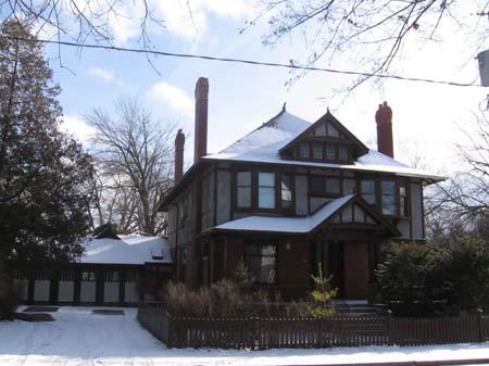 73 Heins Avenue Entrance