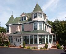 View of front facade and right side, Waterford Hall, St. John's, 2004; HFNL 2005