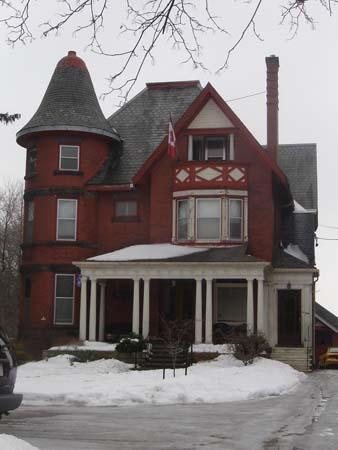 Façade of 50 Dufferin Avenue