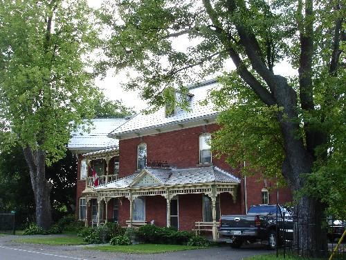 Lindsay House