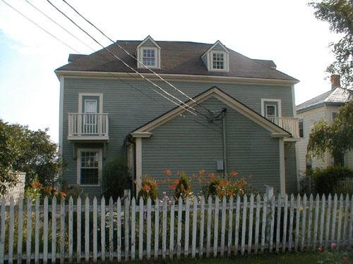 Rear setting of the building