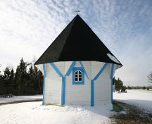 Façade est de l'église orthodoxe ukrainienne St-Élie et clocher, Sirko, 2006; Historic Resources Branch, Manitoba Culture, Heritage, Tourism and Sport, 2006
