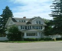 Front view of McKendry House featuring its varied rooflines, 2008.; Winkel, 2008