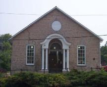 West facing façade featuring fan light over the central entranceway, circa 2004.; Township of Centre Wellington